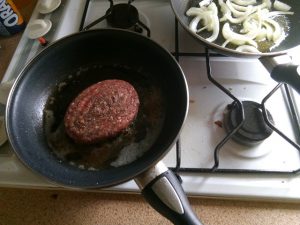 Steak haché met kaas
